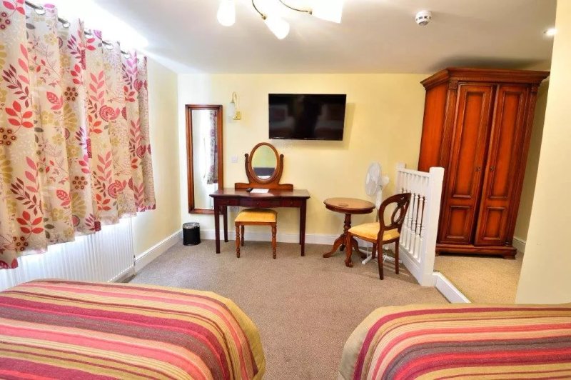 The George Hotel