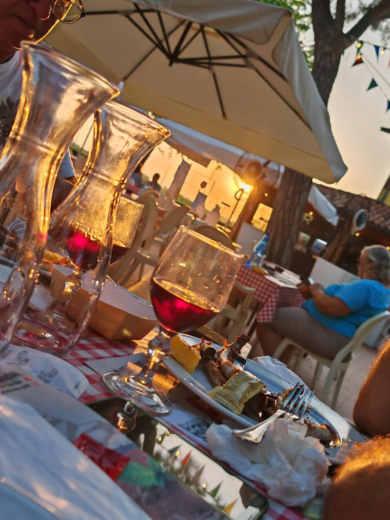 Costa Brava Grill Garden