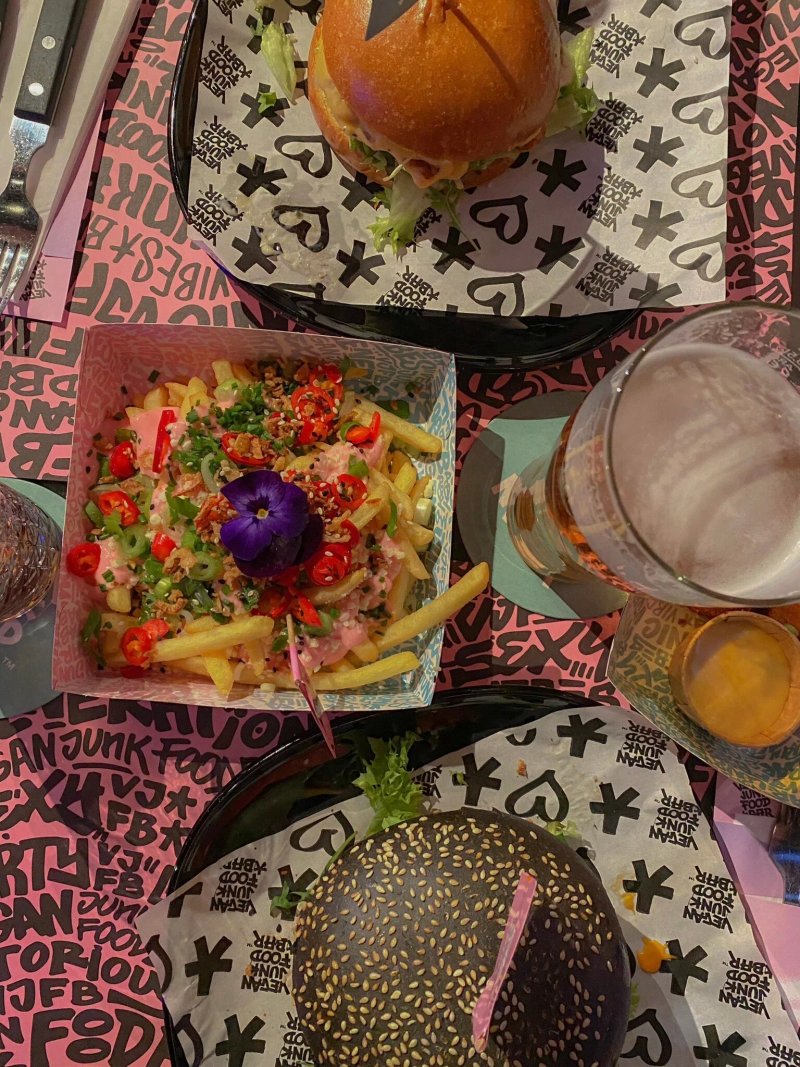 Vegan Junk Food Bar - 2D