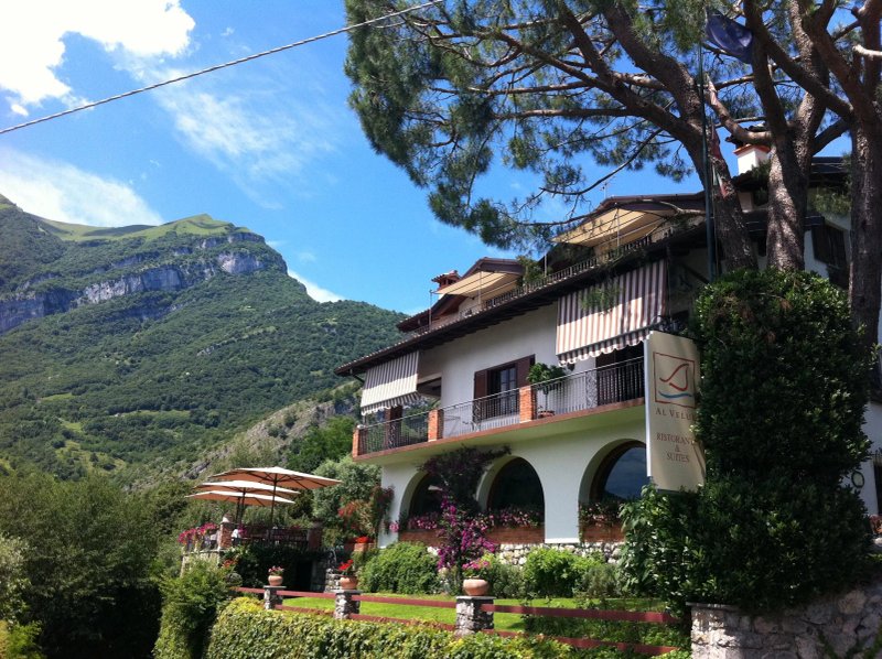 Al Veluu Suites