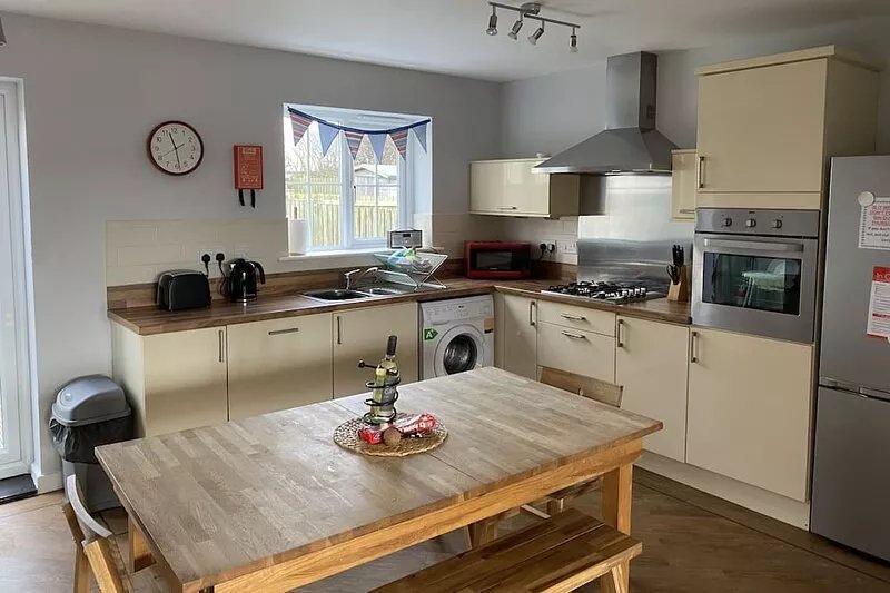 Cowry Cottage - Sleeps 6, 3 bedrooms