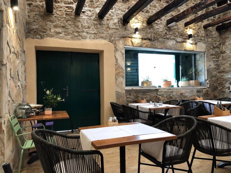 AGAPE Kitchen & Wine