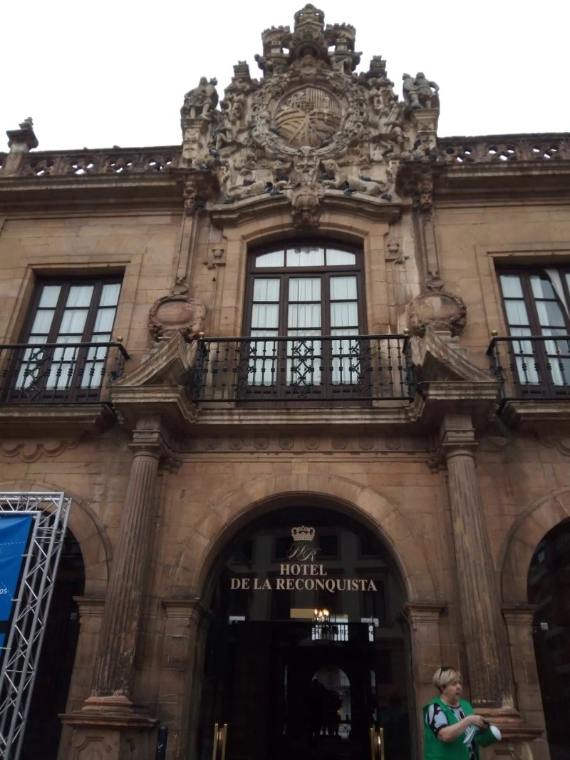 Hotel De La Reconquista
