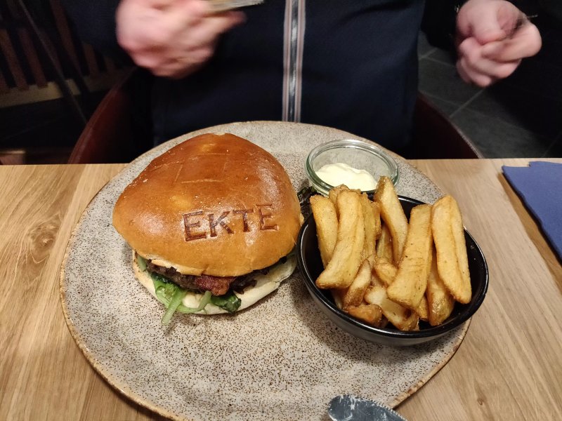 EKTE - Brasserie & Bar
