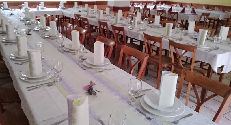 Kis-Korona Restaurant - Pension - Pizzeria