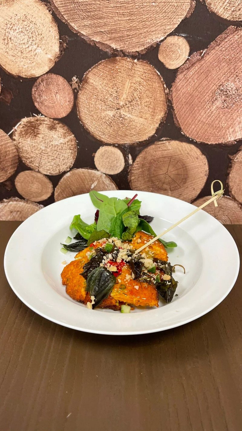 Ton Thai Street Food Cafe
