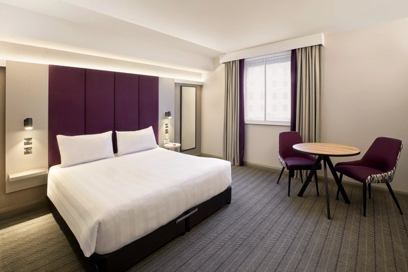 Premier Inn Coventry City Centre (belgrade Plaza) Hotel