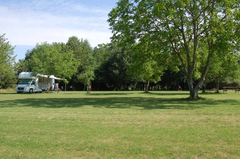 Camping & Gites La Foret de Tesse