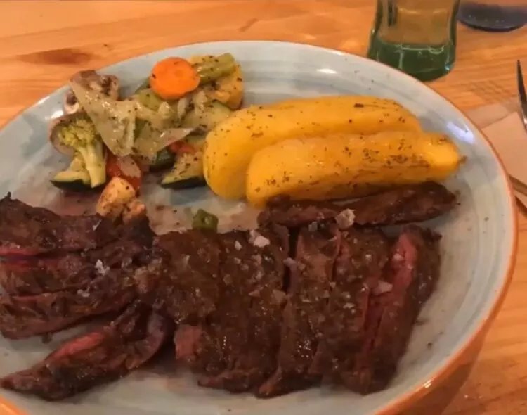 El Ojopatio . Restaurante Bar