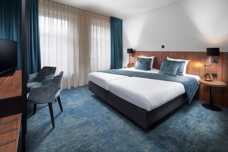 First City Hotel