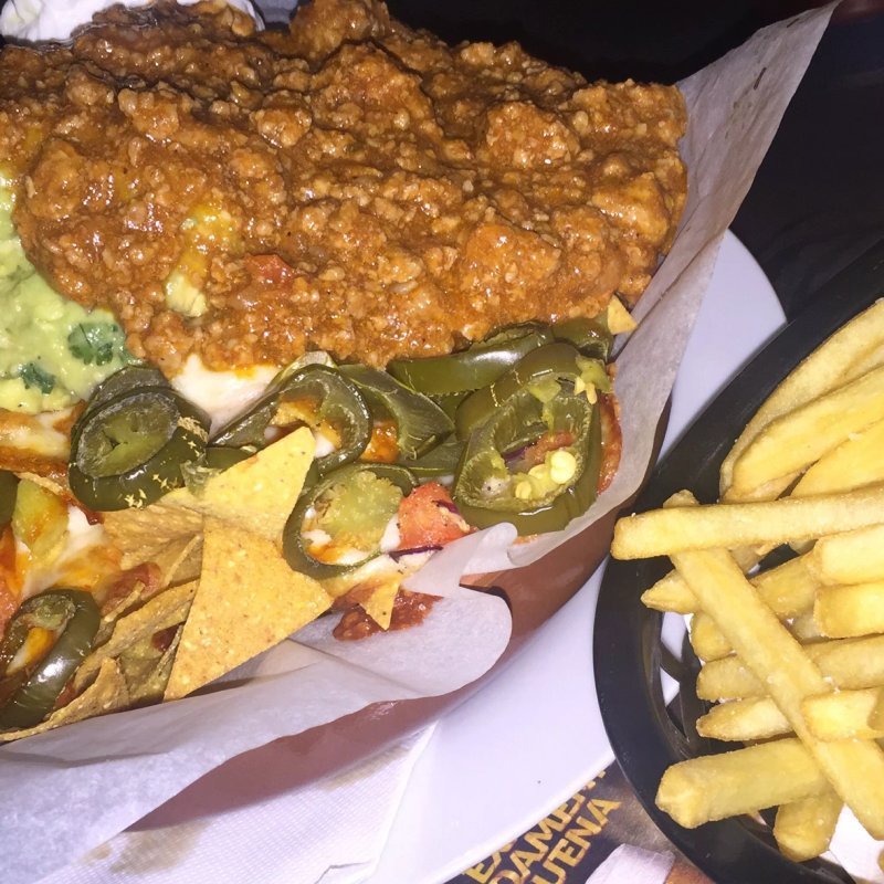 Hogan's Live Music Sports Bar & Restaurant
