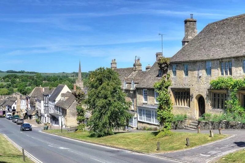 Charming Cotswold Cottage in Fulbrook - The Reading Room