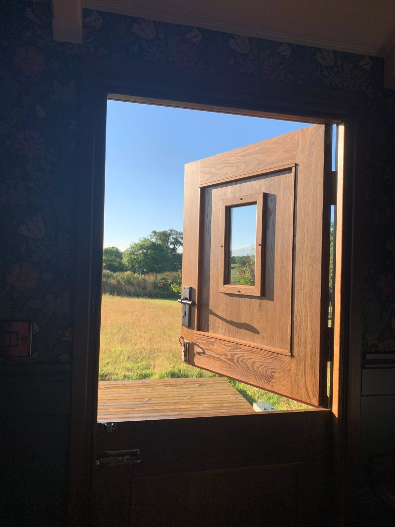Charlotte-Rose, Twin Barn Shepherds Huts