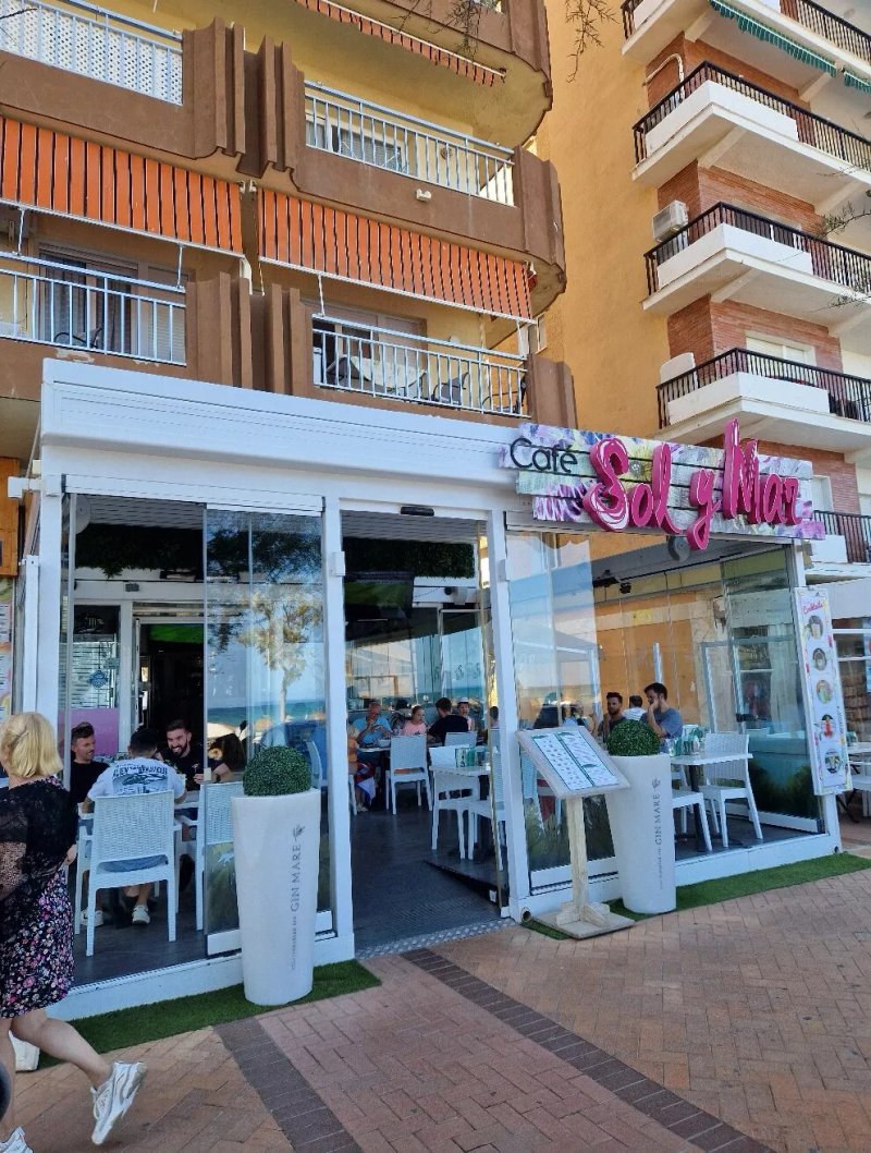Sol & Mar Cafe