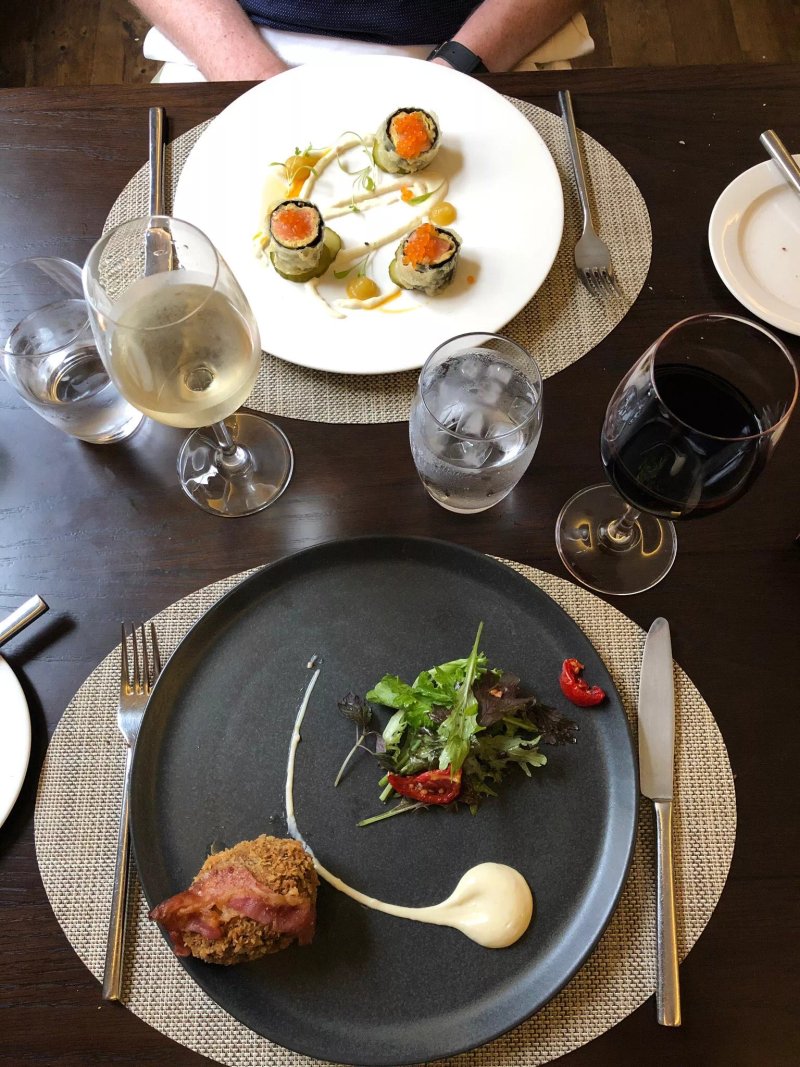 Zuni Restaurant, Bar & Boutique Hotel