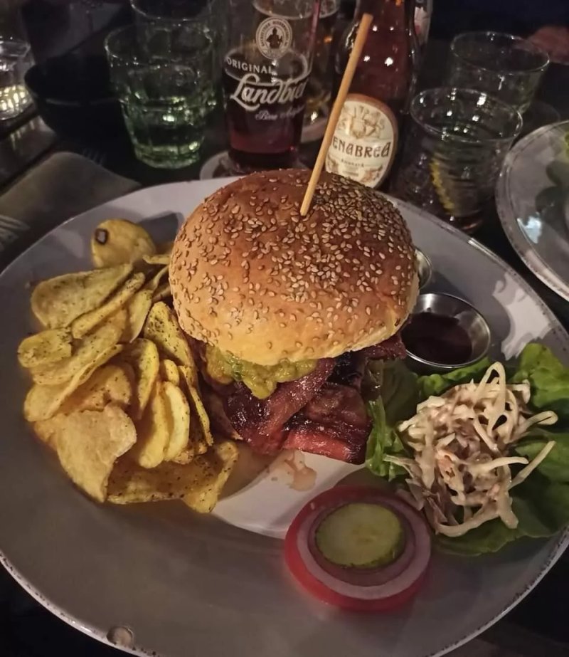 Drogheria Bar & Grill