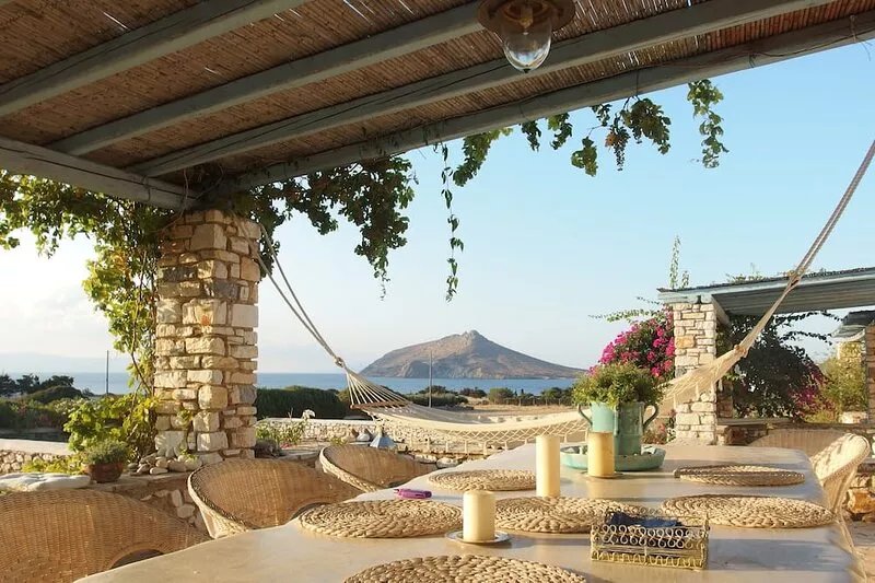 Villa Petradi (150 meters from the sea)  4 kilometers from Naoussa.