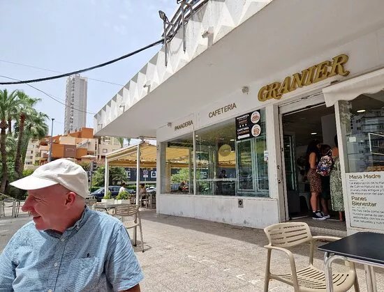Avenida De Mediterraneo