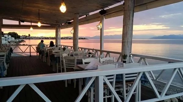 Akrotiri Restaurant Cafe