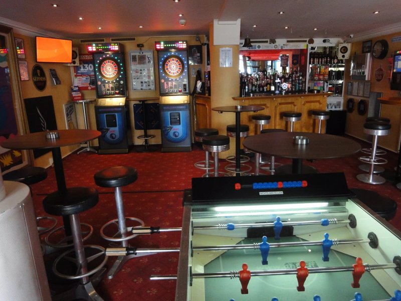 Liquid Soul, Darts & Bar