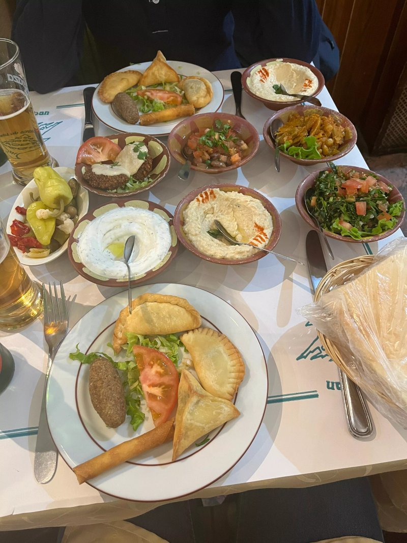 Les Cedres Du Liban Paris