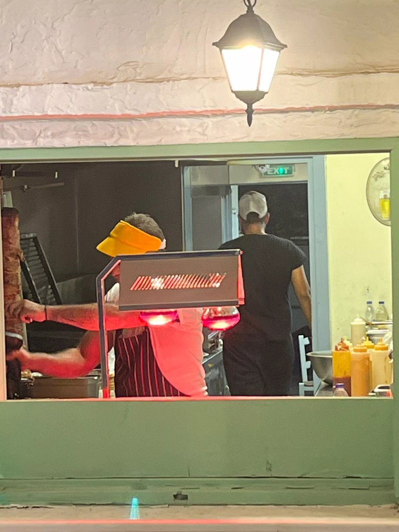 Souvlaki Sti Thraka