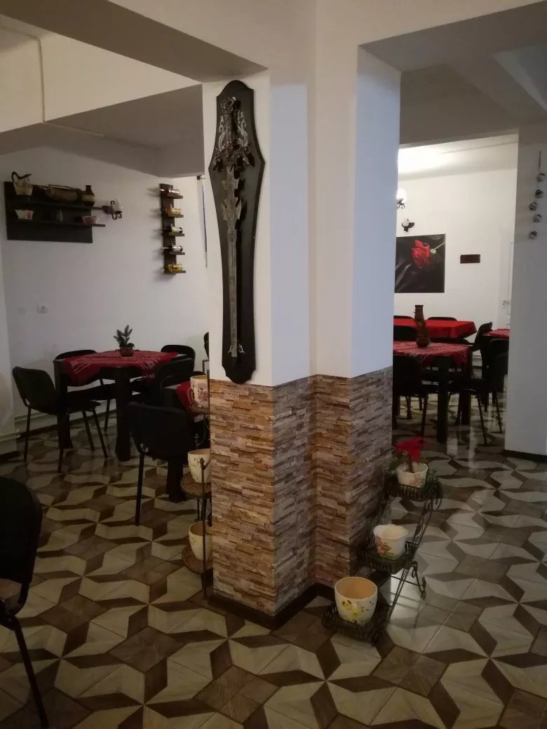 La Masa Morosanului