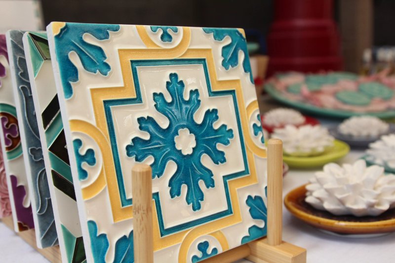 Agostinha - Tile Painting Workshop