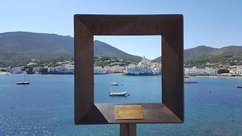 Welcome ! Beautiful spacious air-conditioned apartment with large terrace