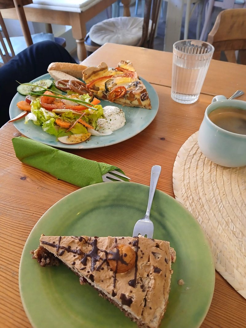 Dreiteiler Boutique, Cafe & Lieblingsstucke