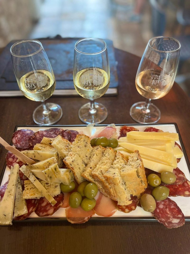 D'vino Wine Bar