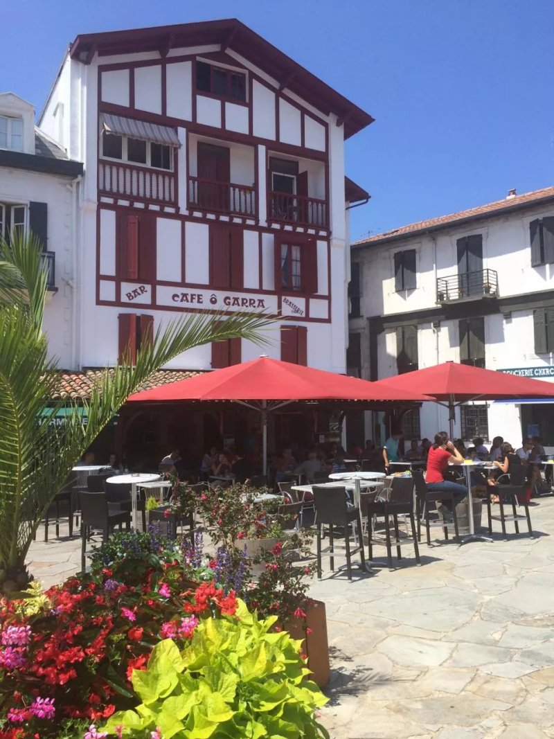 Cafe O'GARRA