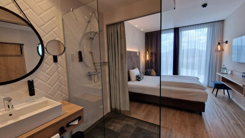 Loom Hotel & Skybar