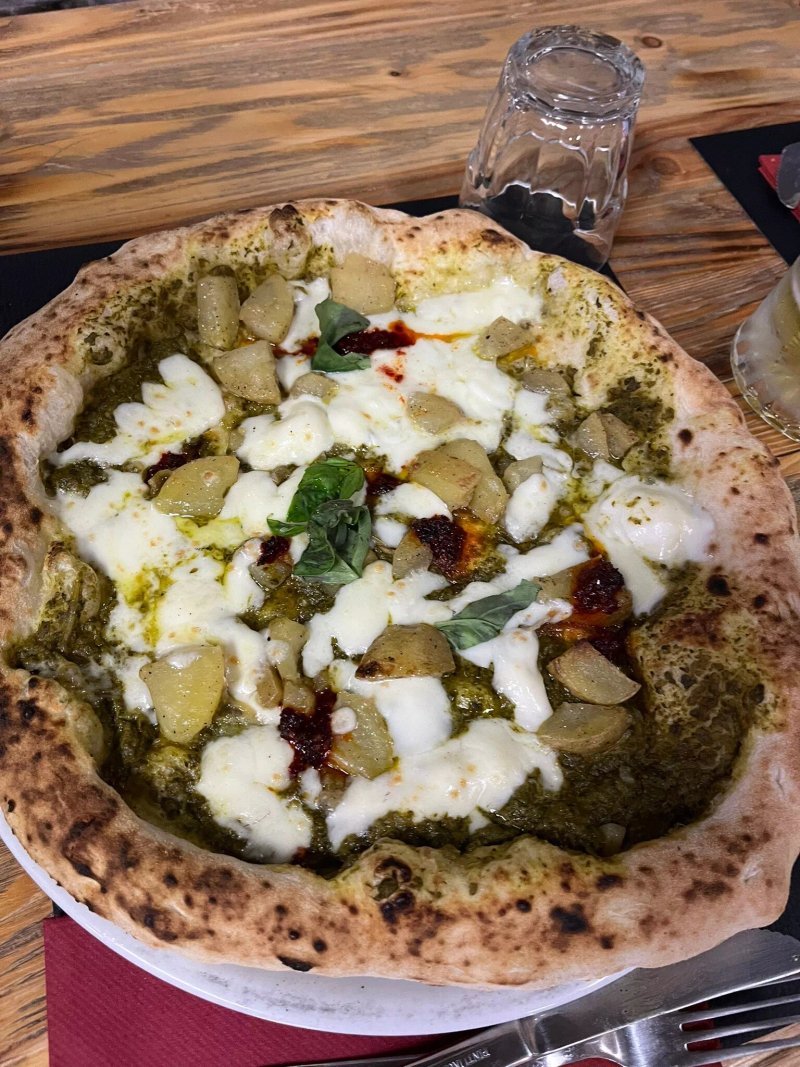 Pizzeria Everest