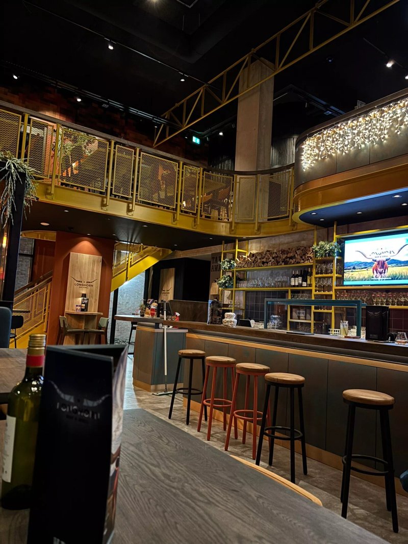 Longhorn Bar & Grill