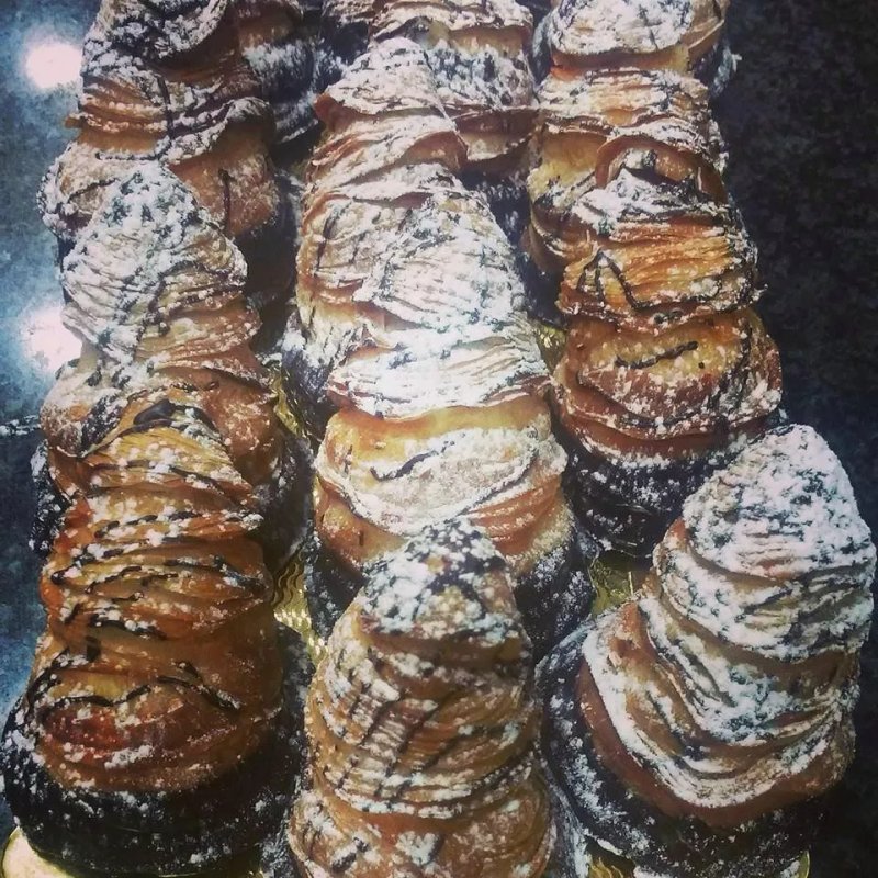 Pasticceria Giuliano A. Specialita Alla Panna