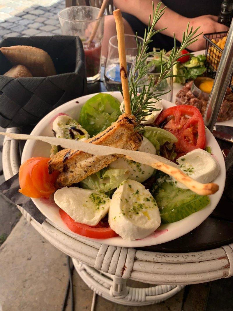 L'Authentik Restaurant