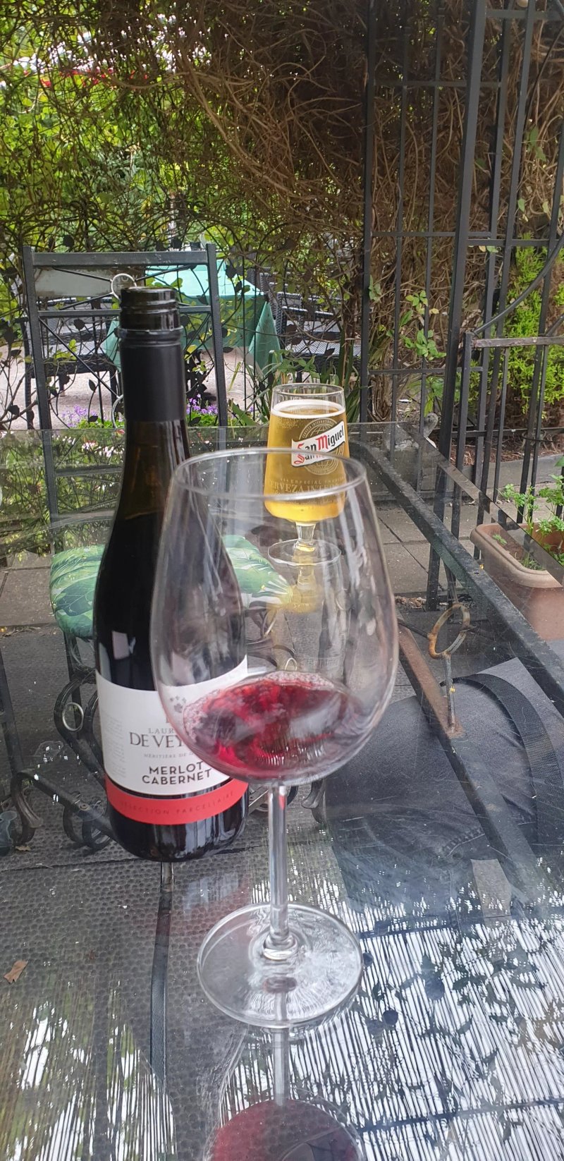 Henry's Wine Bar & Chocolate Cafe