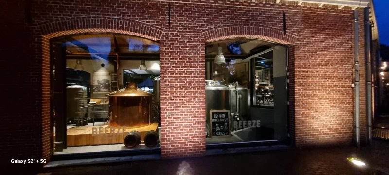 BEERZE BREWERY HOTEL