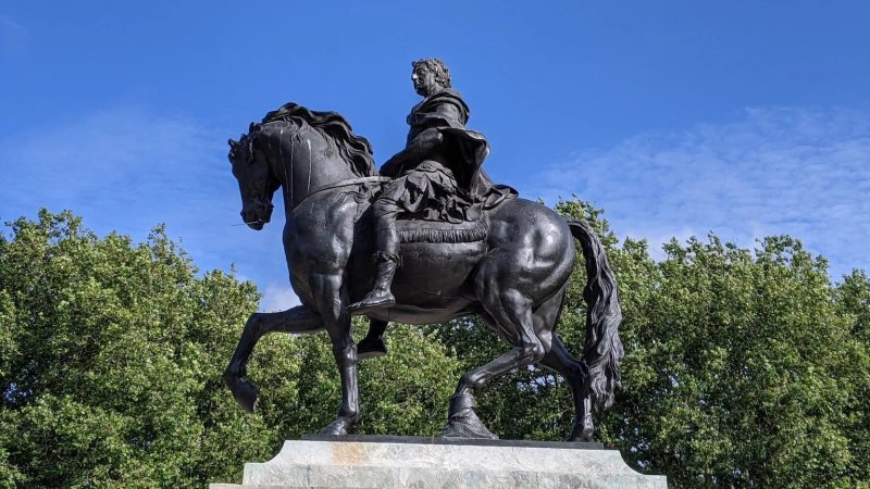 Equestrian Statue Of William Iii