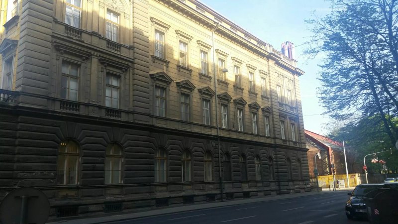 City Club Hotel