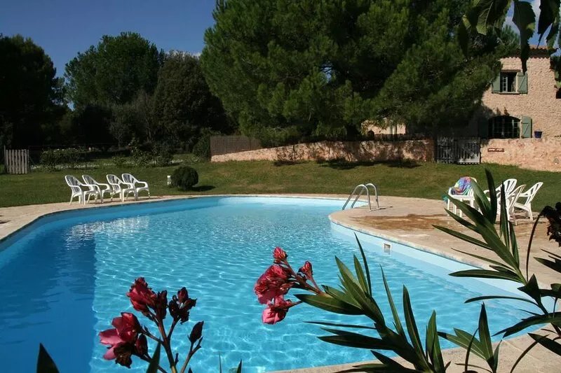 L'Oubradou, Mas de charme, shared pool in Provence, nature and calm