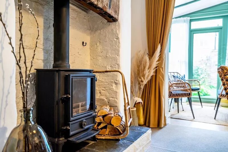 Farndale Den -  a family break that sleeps 4 guests  in 2 bedrooms