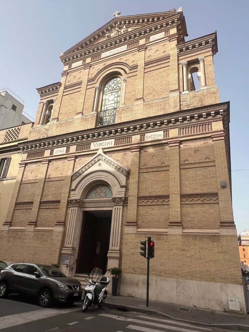 Cappella Di Santa Maria Del Rosario E San Pietro Chanel