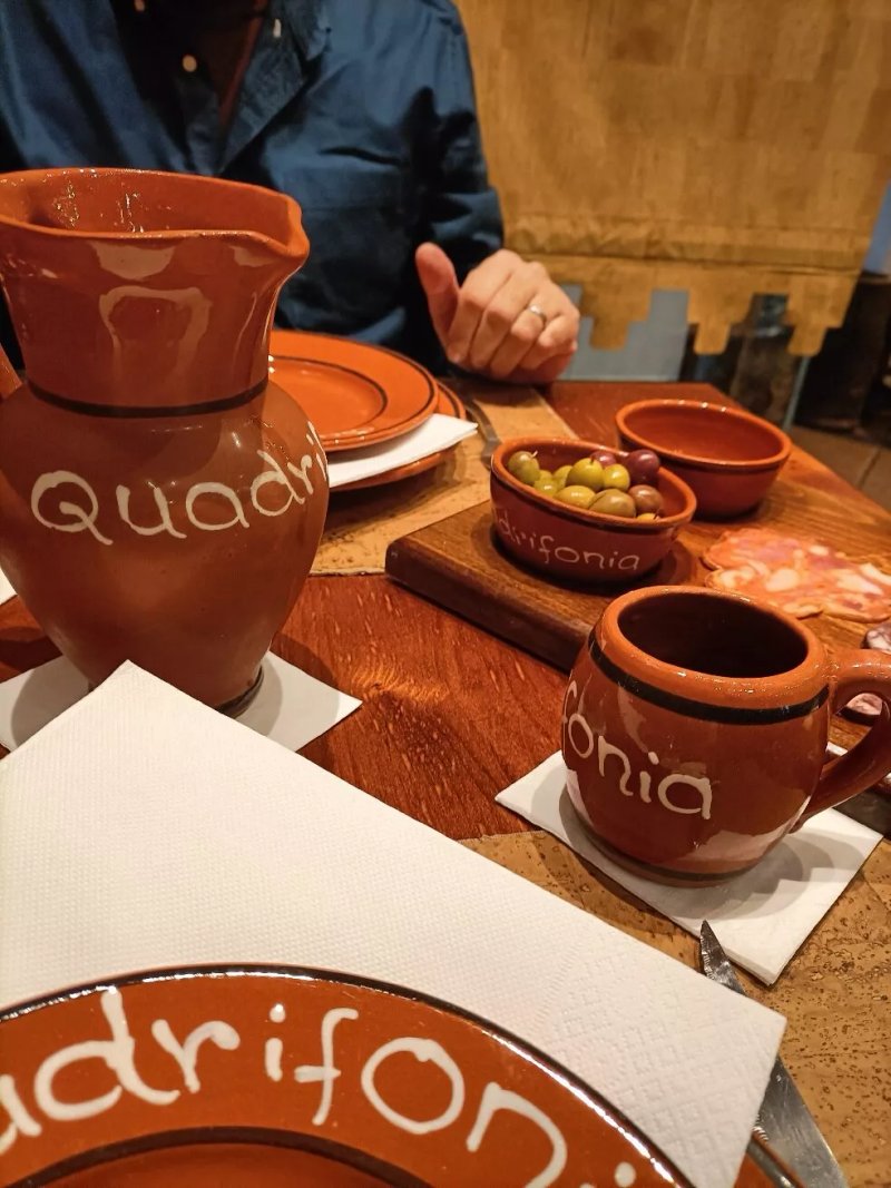 Quadrifonia Restaurant