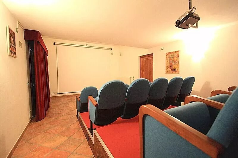 Vallegaia estate, complete relaxation with swimming pool, tennis, football