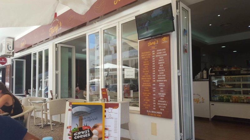 Tony's Snack Bar