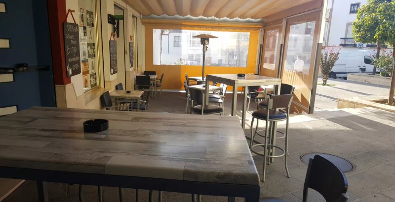 Area Pub Cafe & Copas