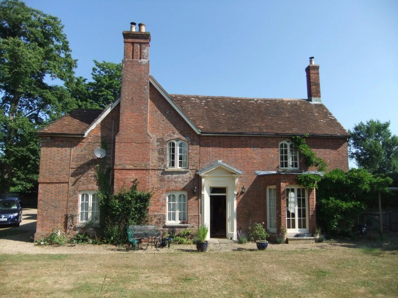 Lee Manor