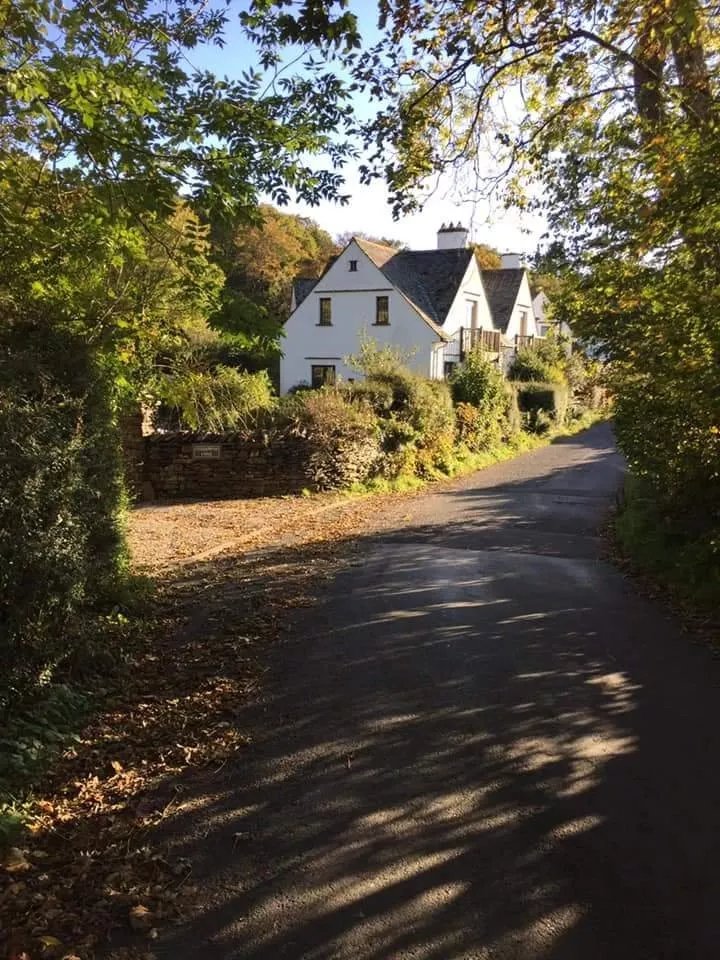 Lickbarrow Lodge - an Arts and Crafts House